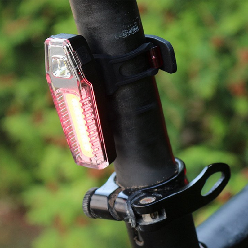 Lampa LED Reincarcabila Pentru Biciclete